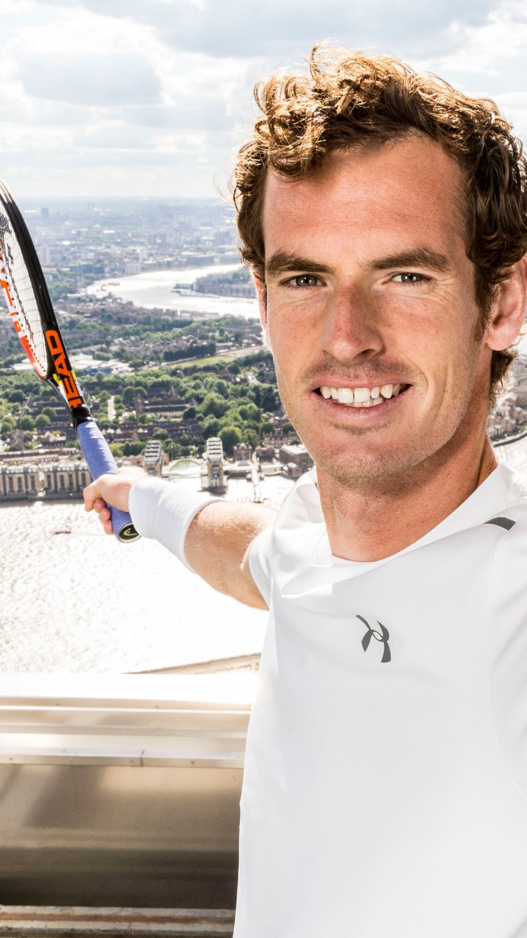 Andy Murray overlooking London